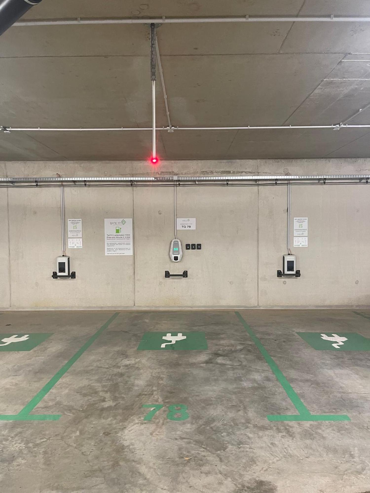 100 Qm Penthouse, Self-Check-In, 2 Parkplaetze Leilighet Graz Eksteriør bilde