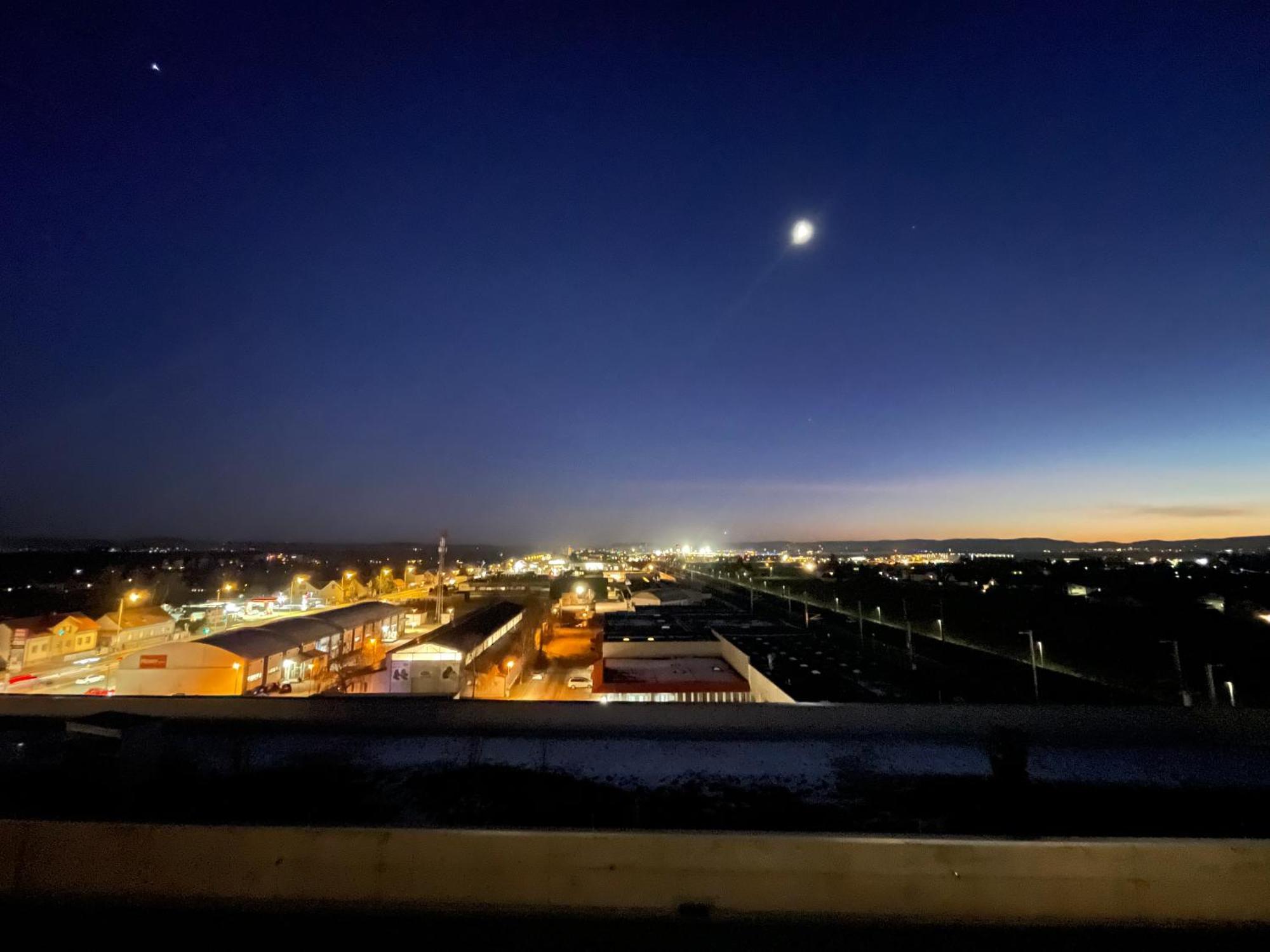 100 Qm Penthouse, Self-Check-In, 2 Parkplaetze Leilighet Graz Eksteriør bilde