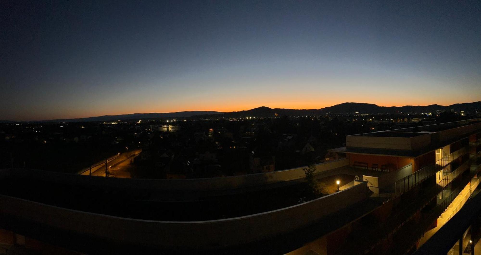 100 Qm Penthouse, Self-Check-In, 2 Parkplaetze Leilighet Graz Eksteriør bilde